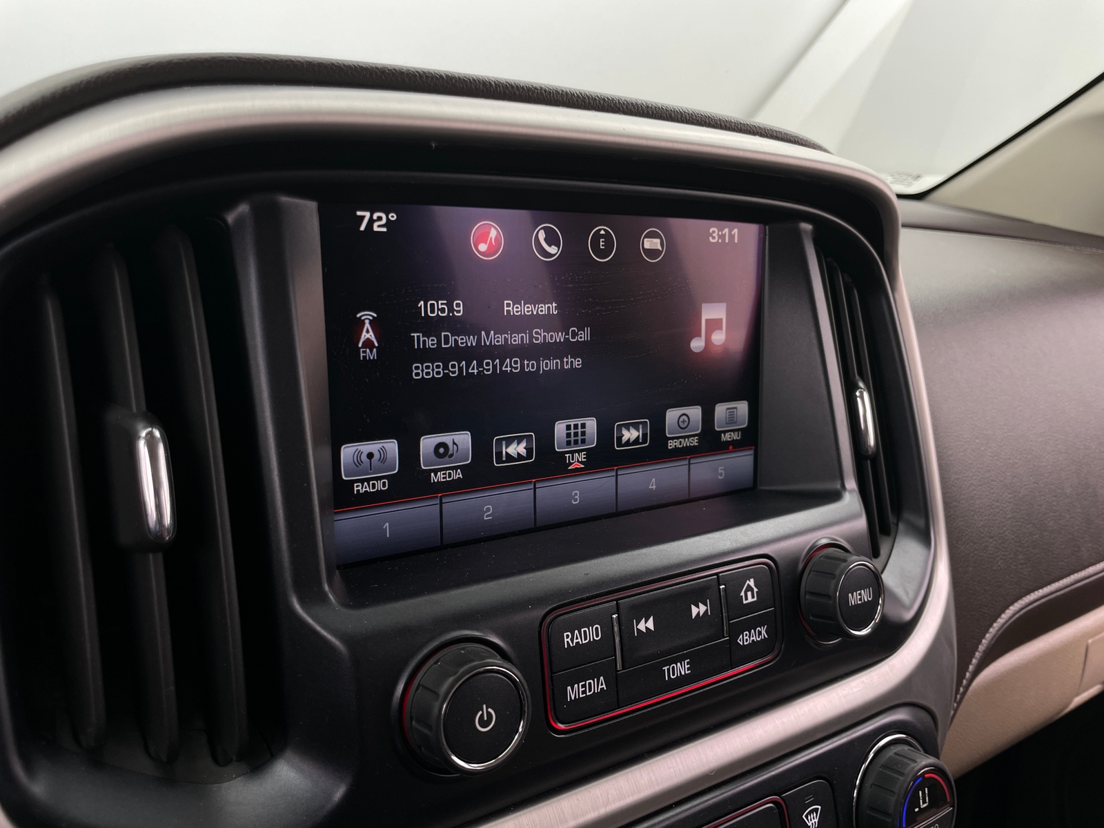 Thumbnail: 2016 GMC Canyon - 3