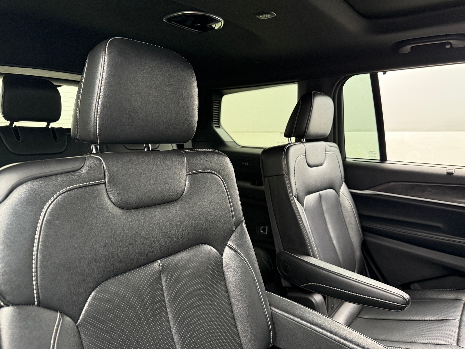 Thumbnail: 2024 Jeep Grand Cherokee L - 5