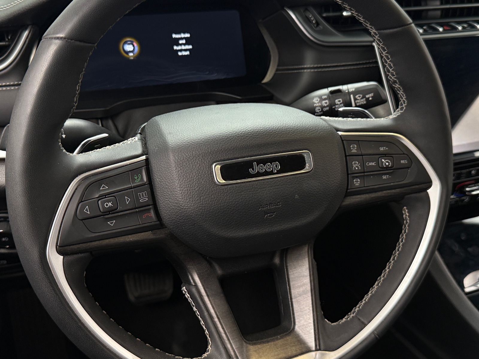 Thumbnail: 2024 Jeep Grand Cherokee L - 4