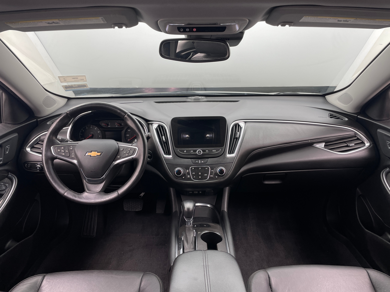 Thumbnail: 2021 Chevrolet Malibu - 3