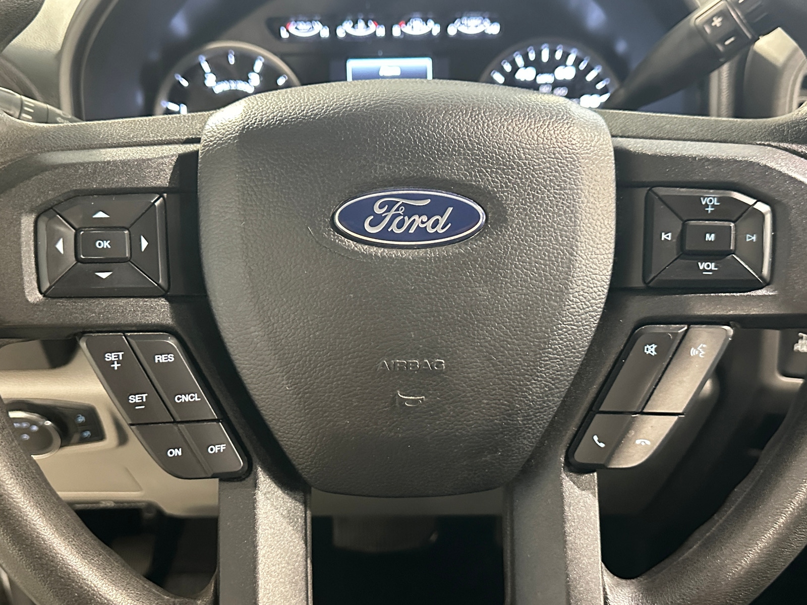 Thumbnail: 2019 Ford Econoline - 5