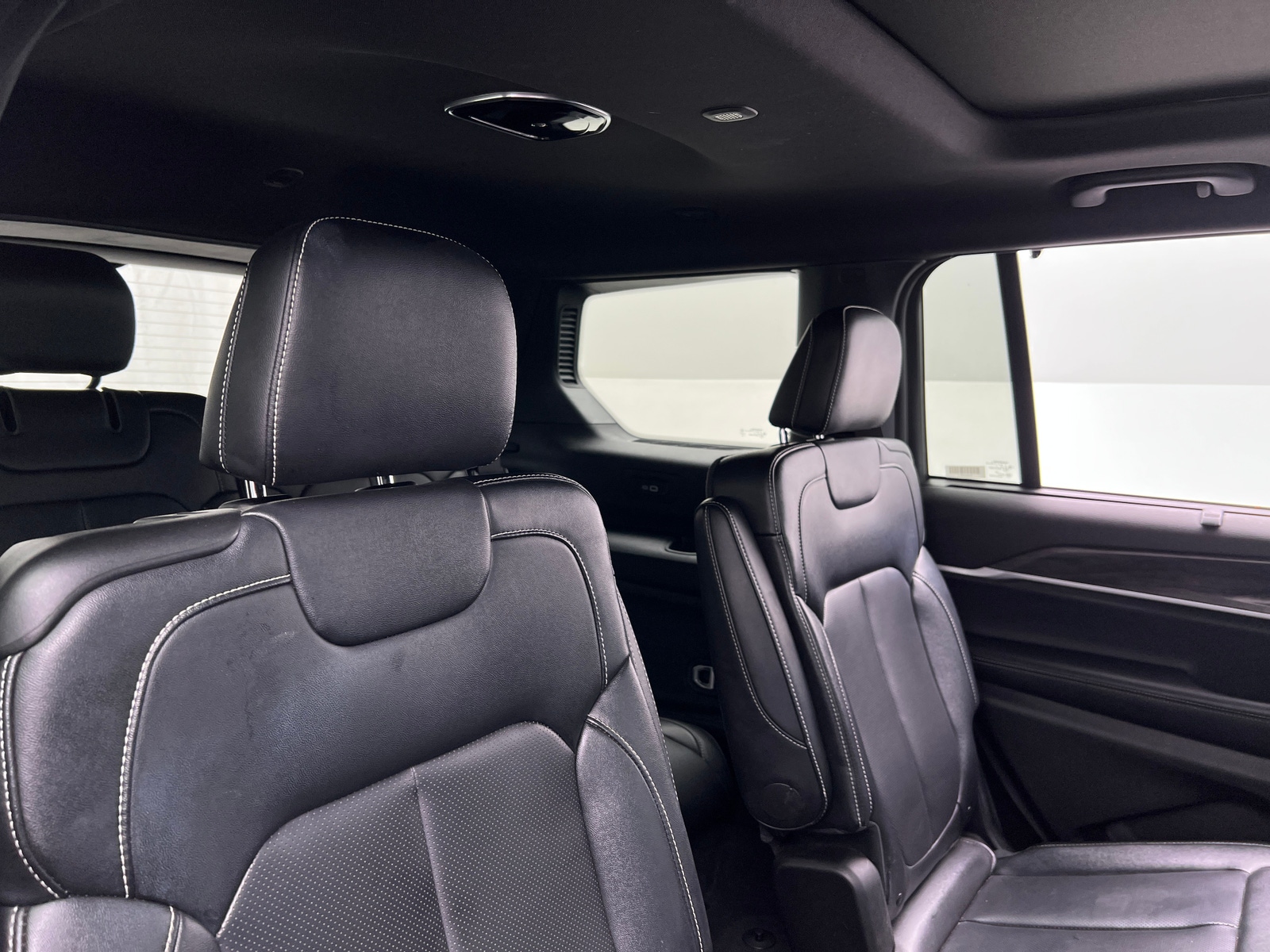 Thumbnail: 2024 Jeep Grand Cherokee L - 5