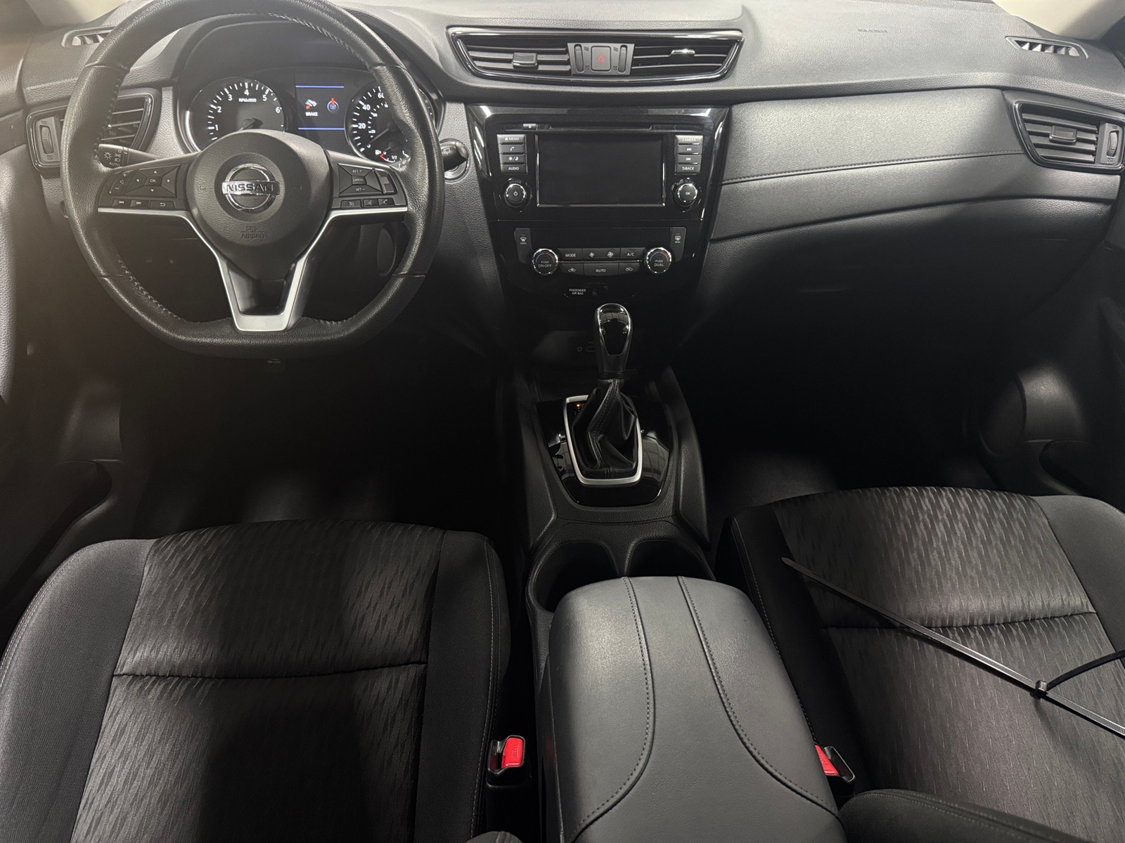 Thumbnail: 2019 Nissan Rogue - 3
