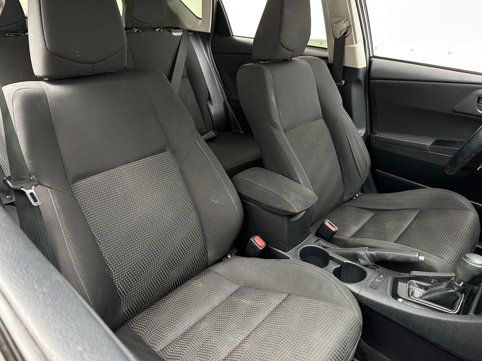 Thumbnail: 2018 Toyota Corolla iM - 2