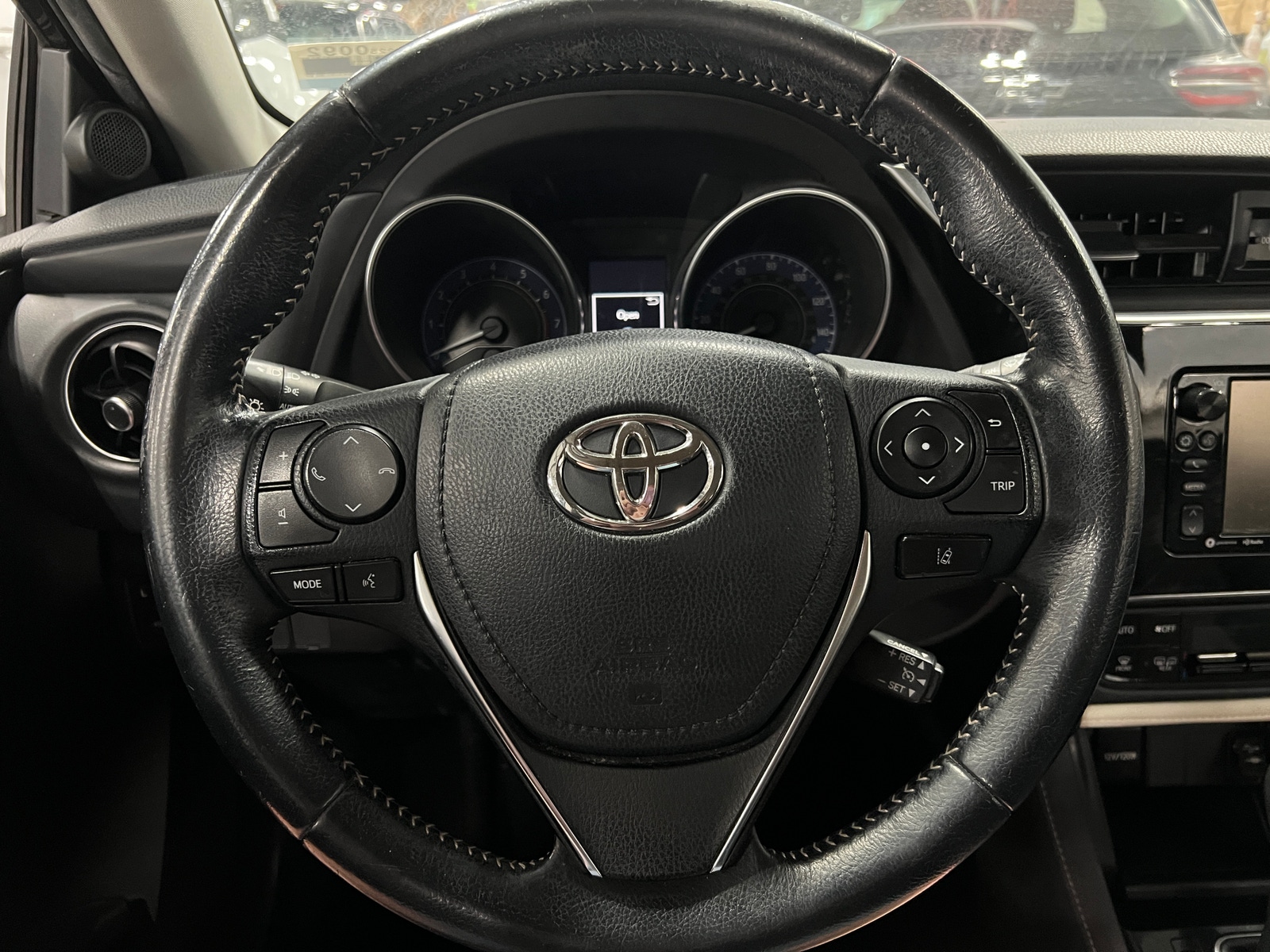 Thumbnail: 2018 Toyota Corolla iM - 5