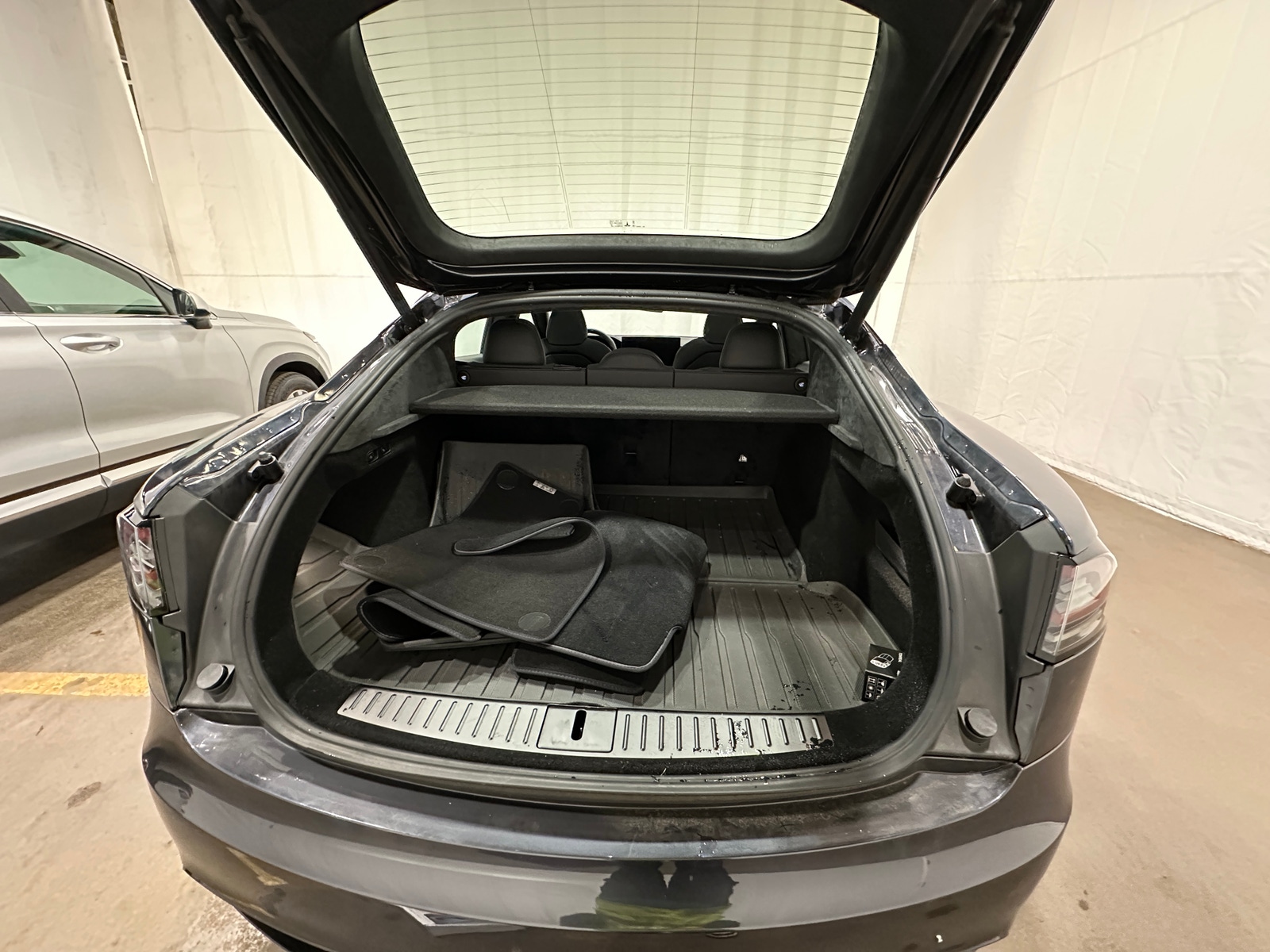 Thumbnail: 2023 Tesla Model S - 6