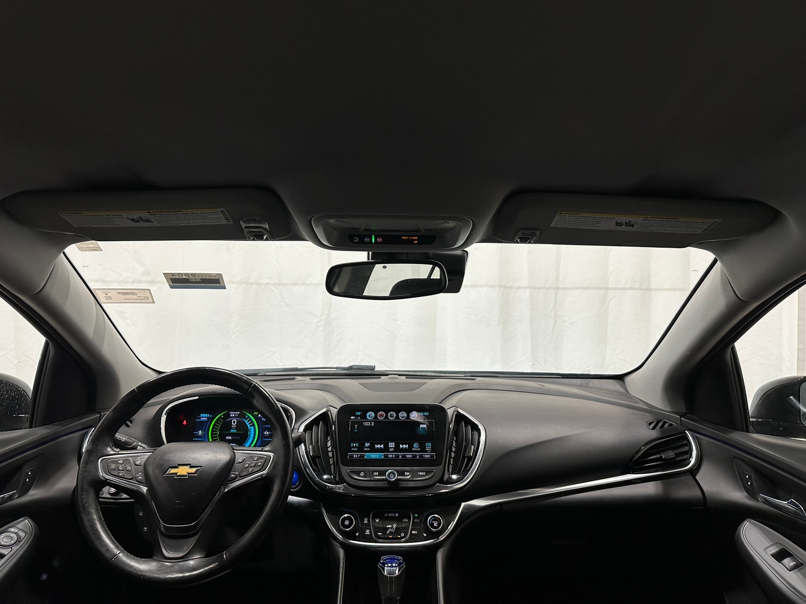 Thumbnail: 2018 Chevrolet Volt - 2