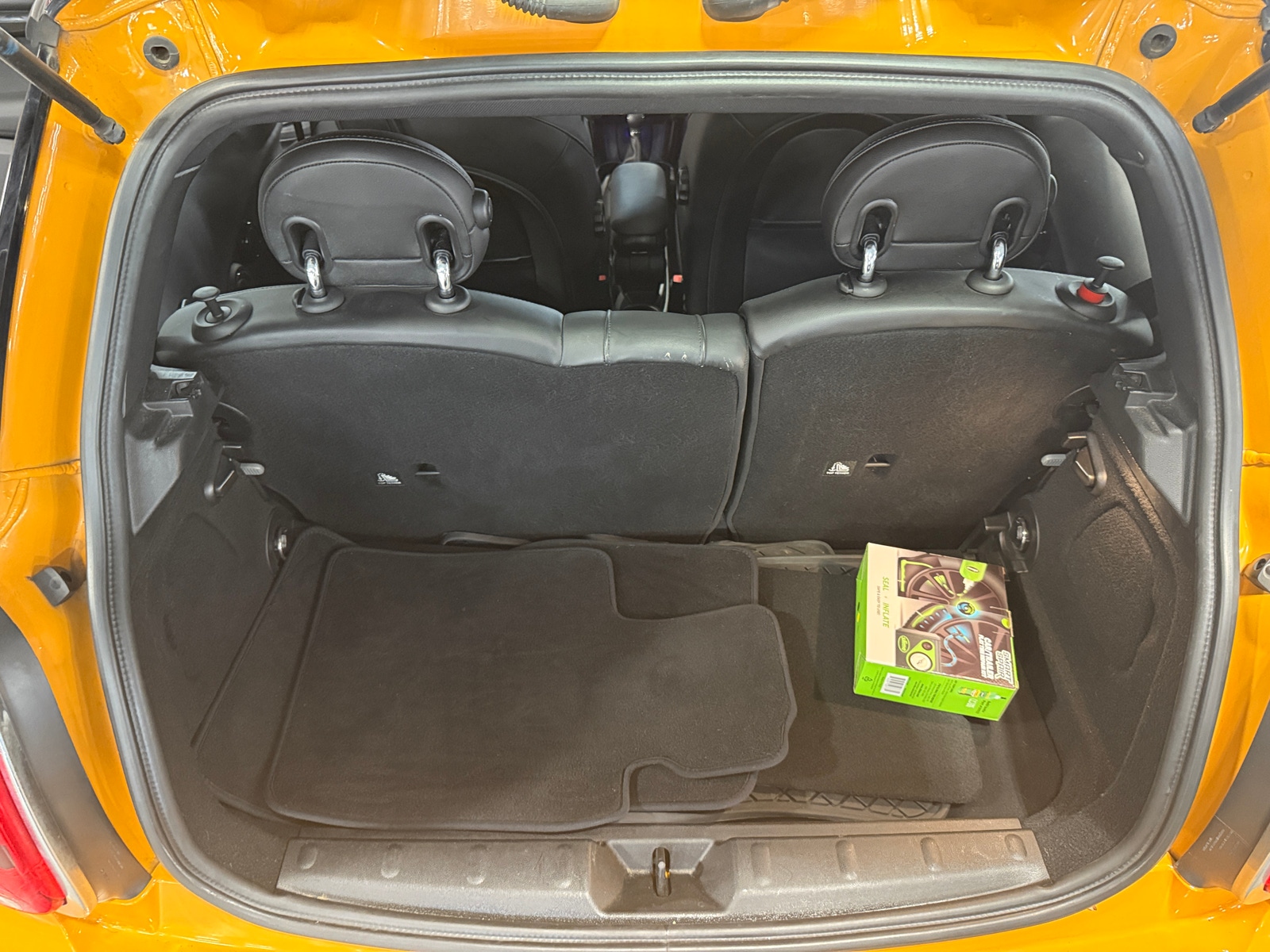 Thumbnail: 2015 MINI Cooper Hardtop - 6