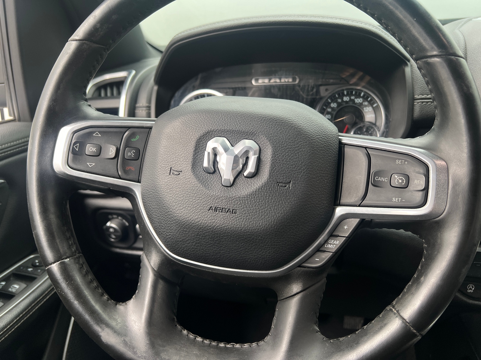 Thumbnail: 2022 RAM 1500 - 4