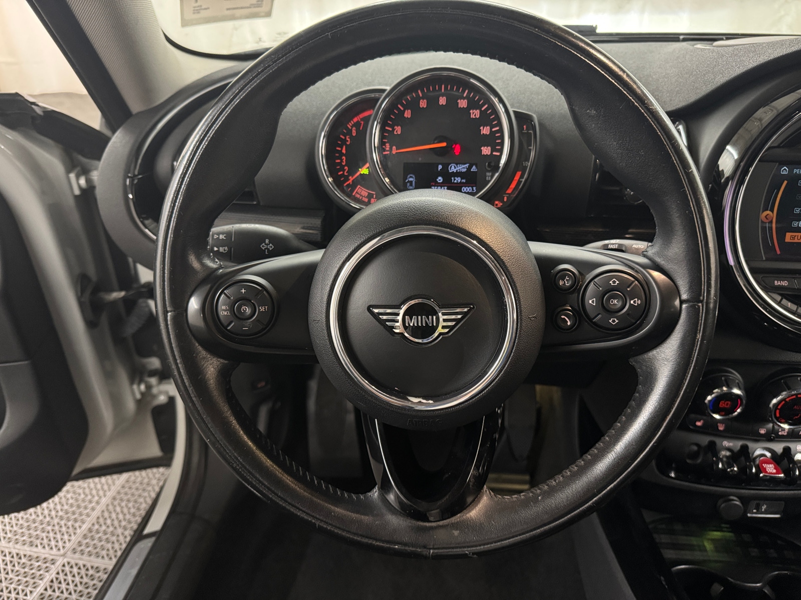 Thumbnail: 2019 MINI Cooper Clubman - 4
