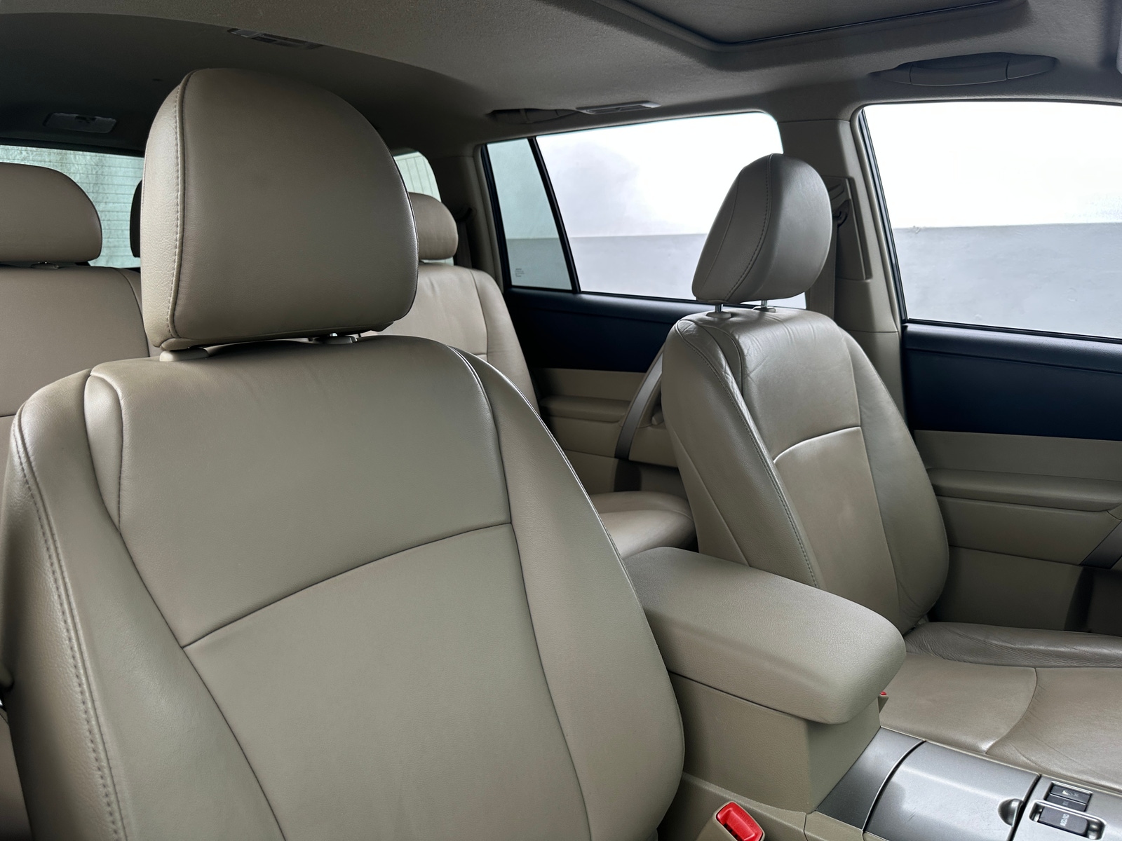 Thumbnail: 2013 Toyota Highlander - 2