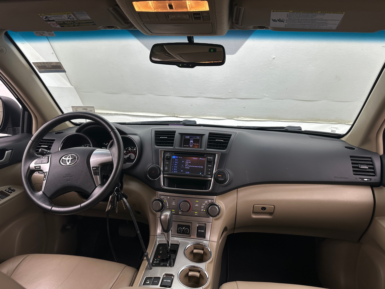 Thumbnail: 2013 Toyota Highlander - 3