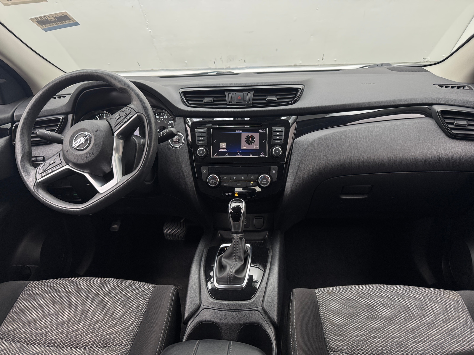 Thumbnail: 2020 Nissan Rogue Sport - 3