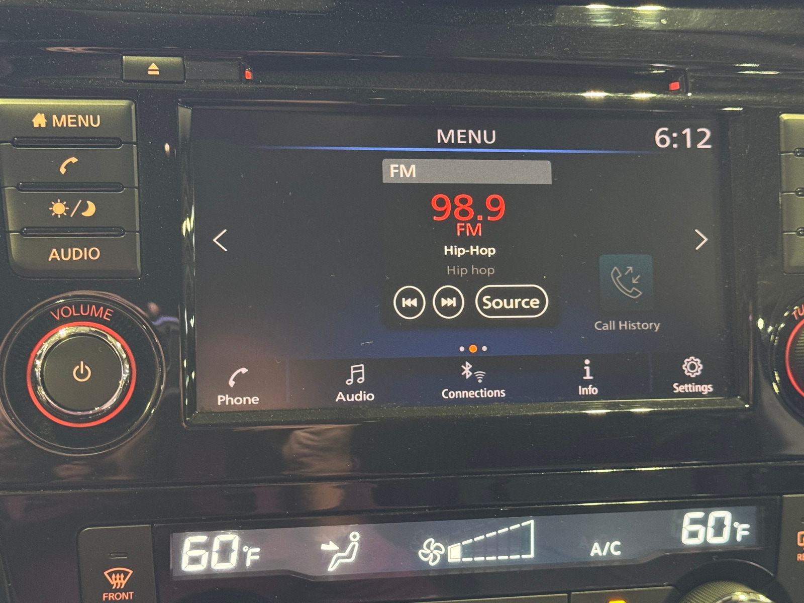 Thumbnail: 2020 Nissan Rogue Sport - 4