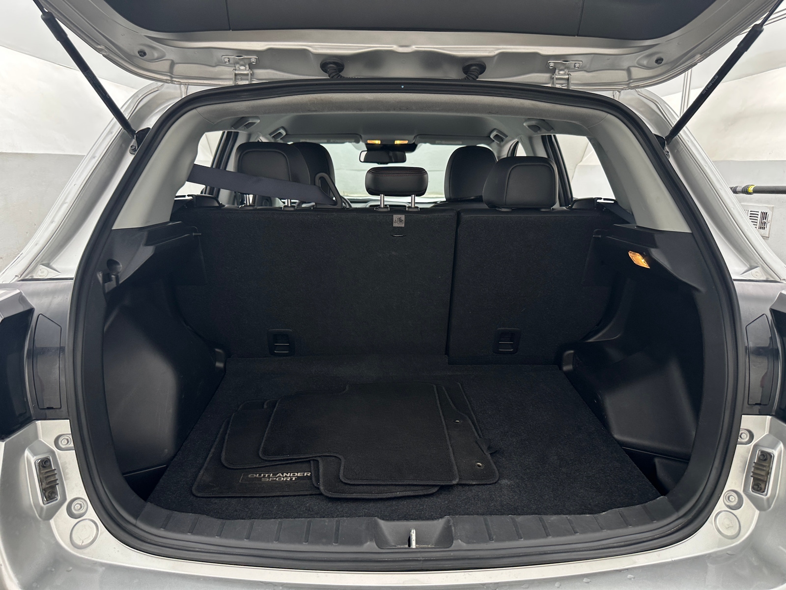Thumbnail: 2024 Mitsubishi Outlander Sport - 6