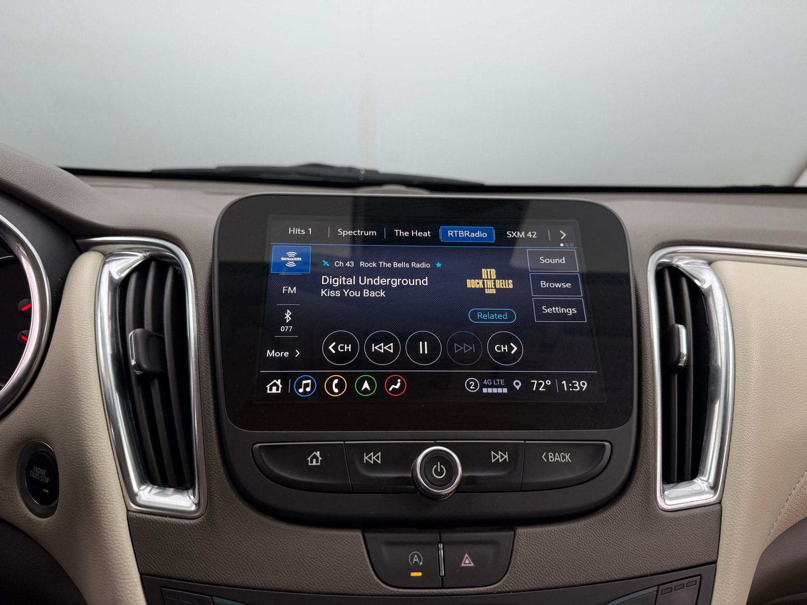 Thumbnail: 2024 Chevrolet Malibu - 3