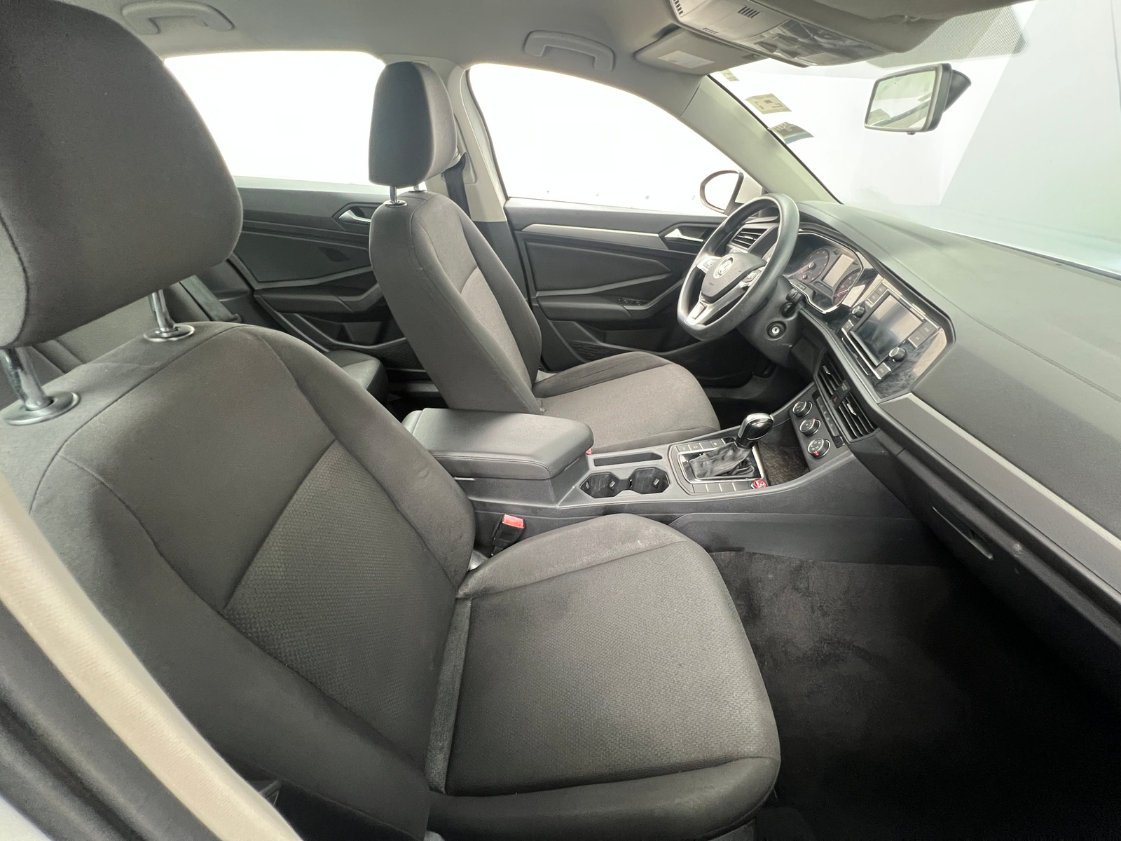 Thumbnail: 2019 Volkswagen Jetta - 2