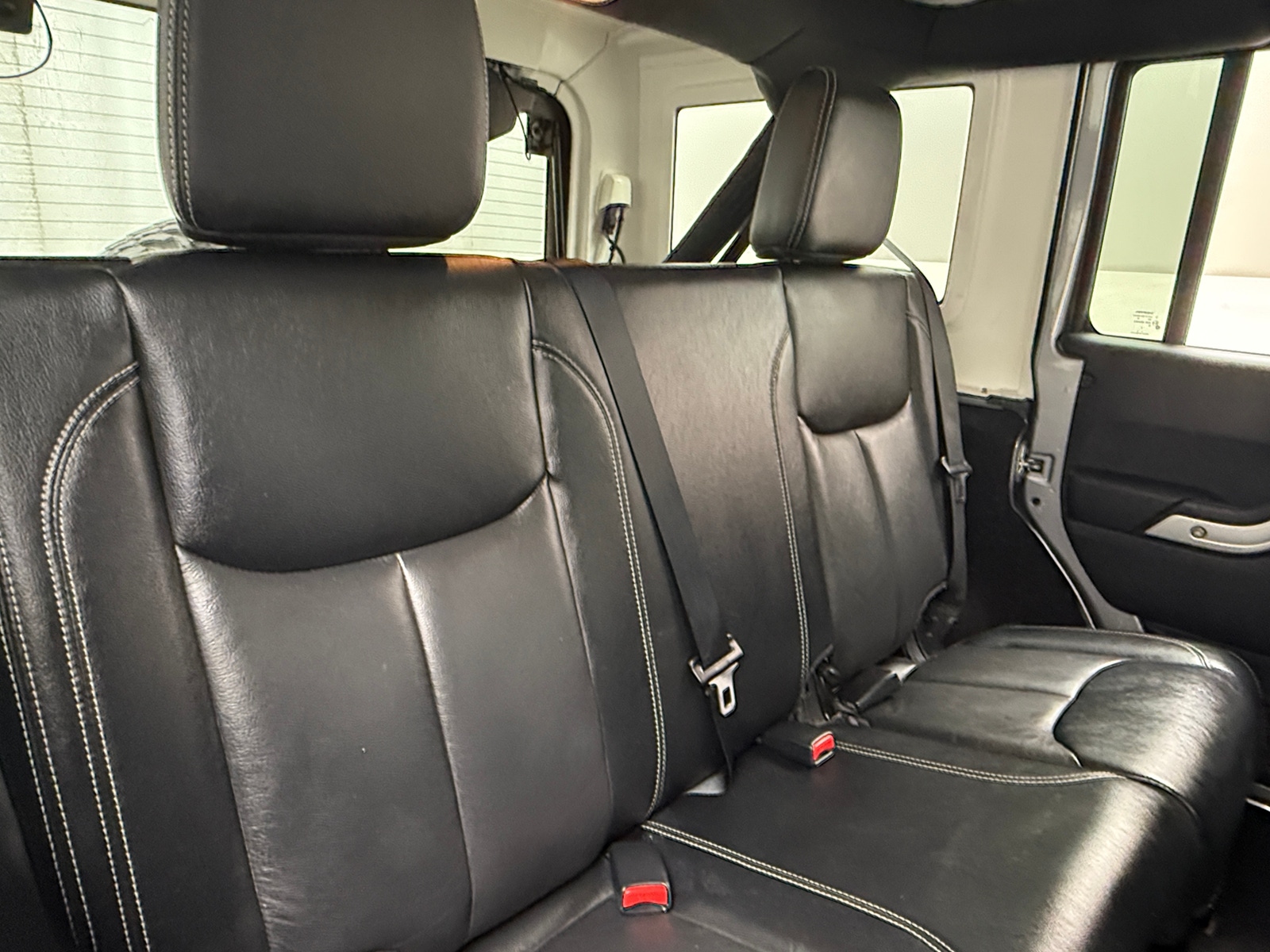 Thumbnail: 2016 Jeep Wrangler - 5