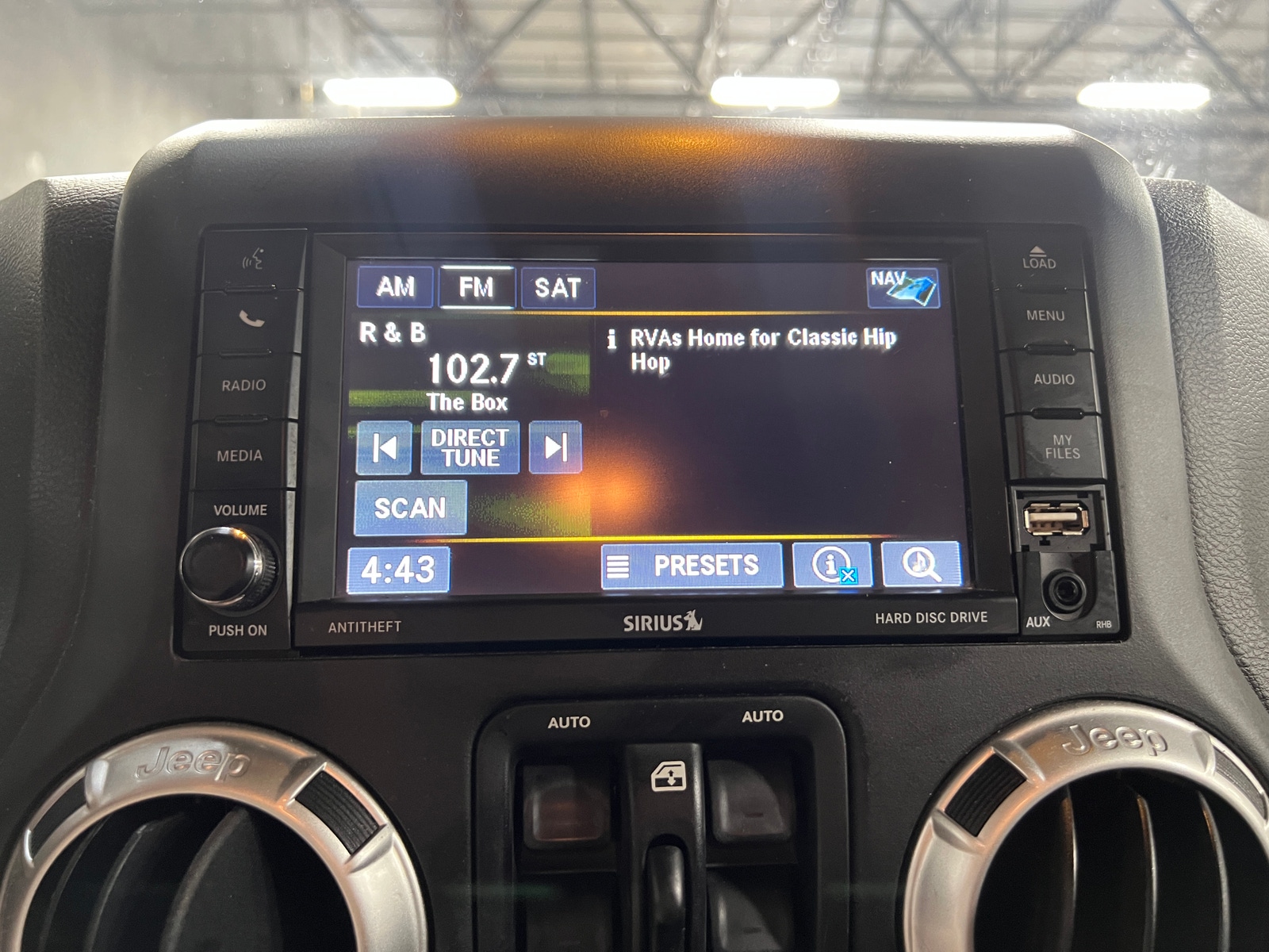 Thumbnail: 2016 Jeep Wrangler - 3