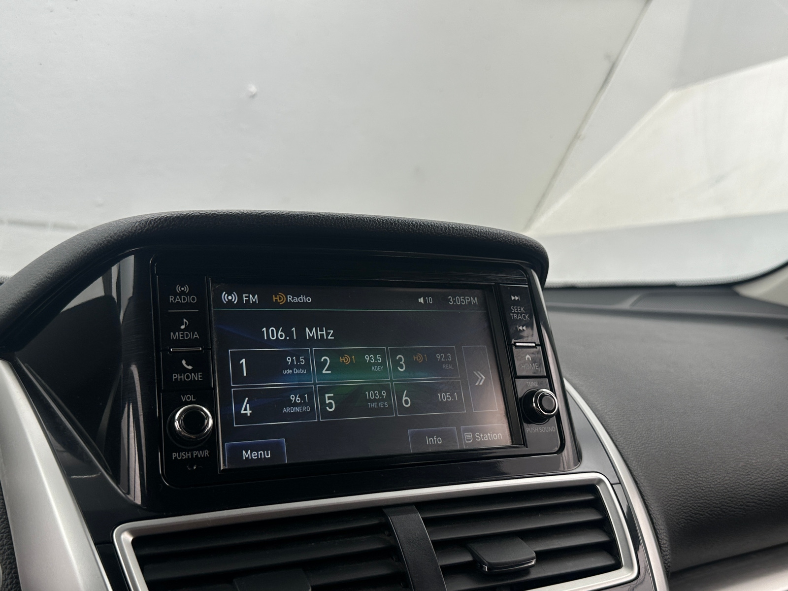 Thumbnail: 2020 Mitsubishi Eclipse Cross - 4