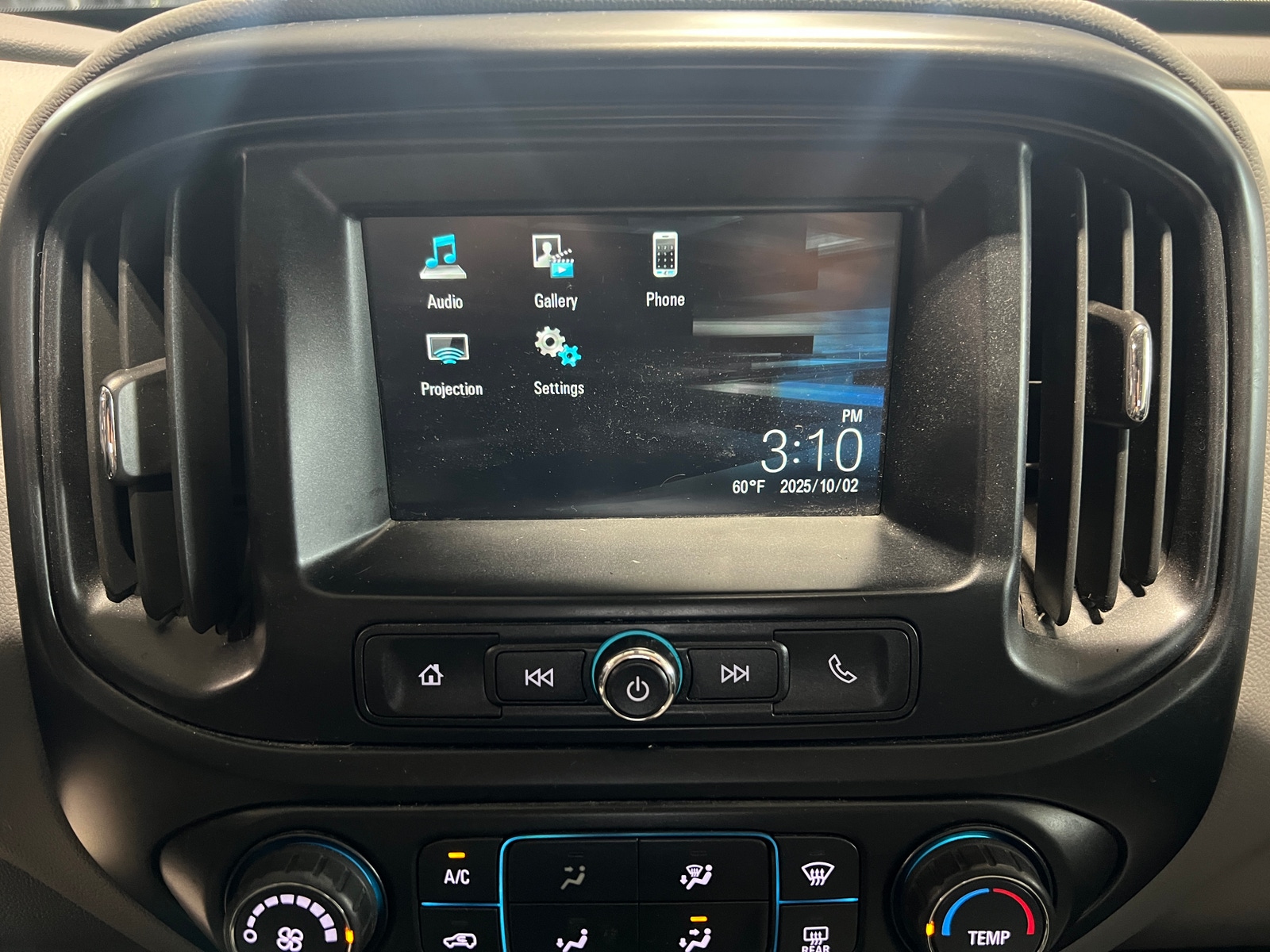 Thumbnail: 2018 GMC Canyon - 4