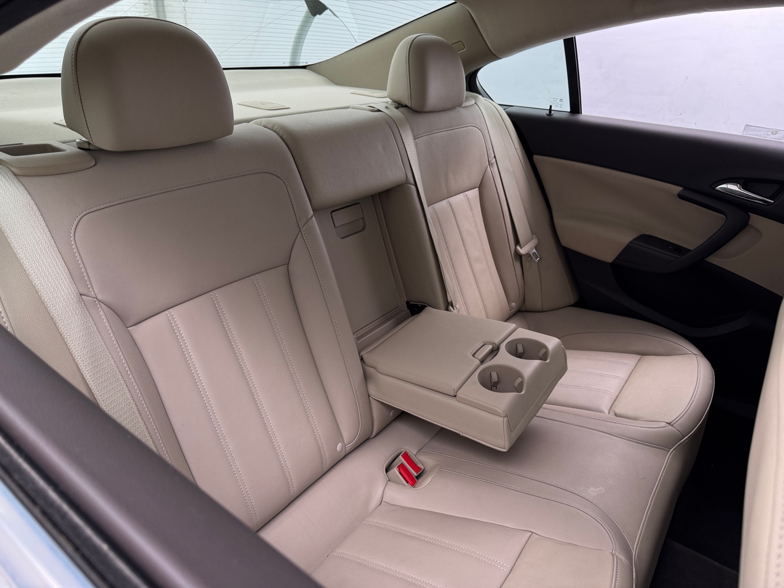 Thumbnail: 2011 Buick Regal - 5