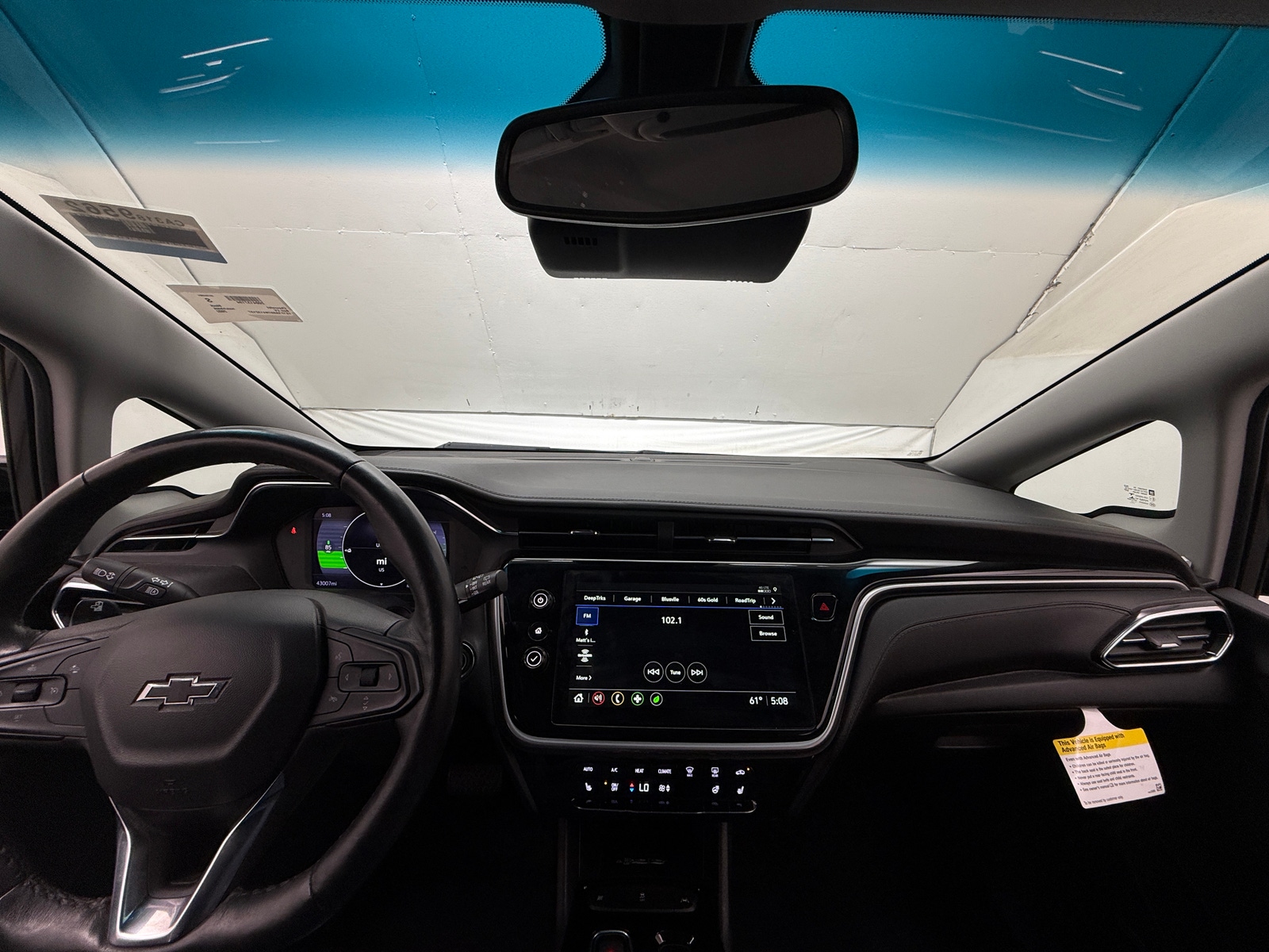 Thumbnail: 2022 Chevrolet Bolt EV - 2