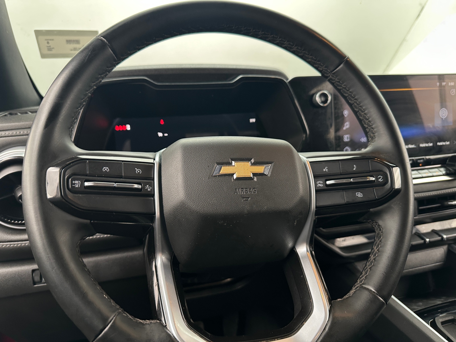 Thumbnail: 2024 Chevrolet Colorado - 5