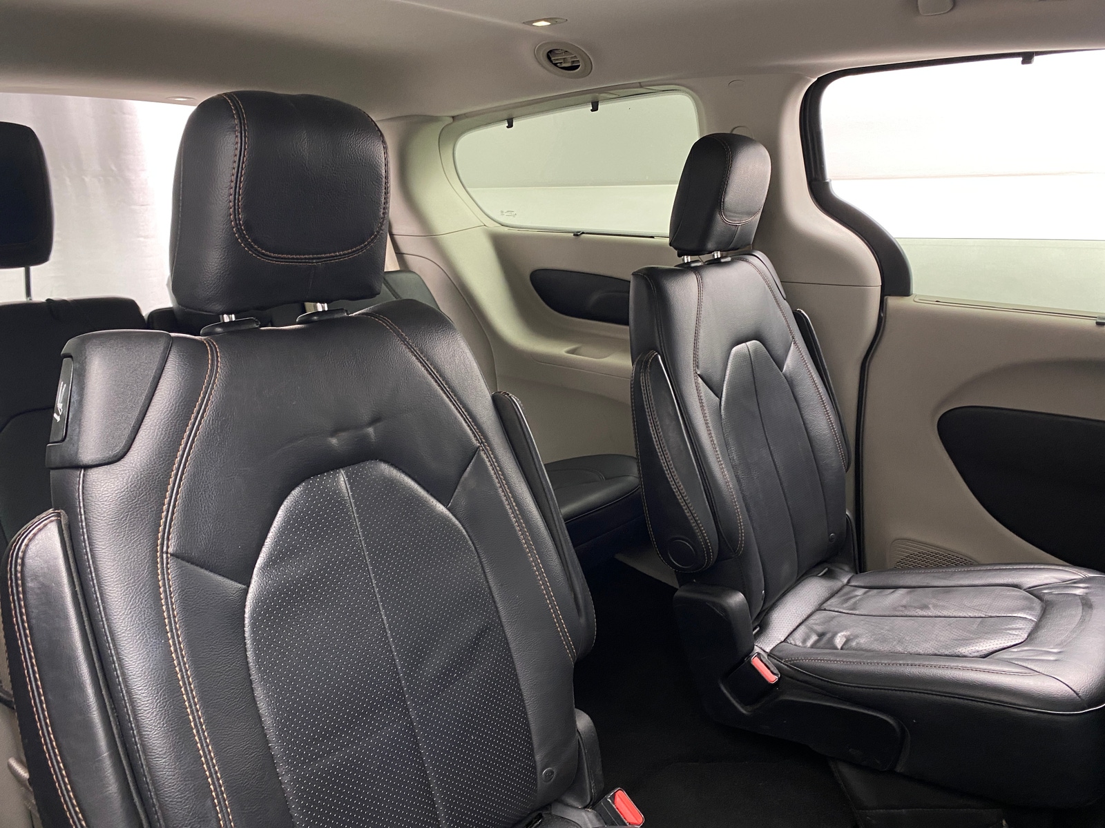 Thumbnail: 2018 Chrysler Pacifica - 5