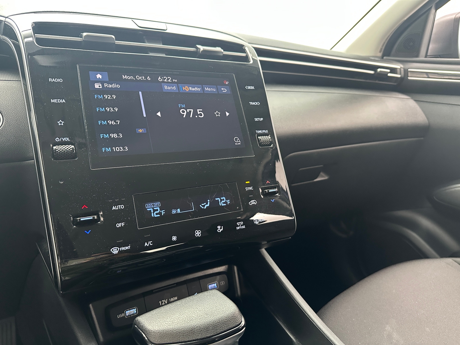 Thumbnail: 2024 Hyundai Tucson - 4