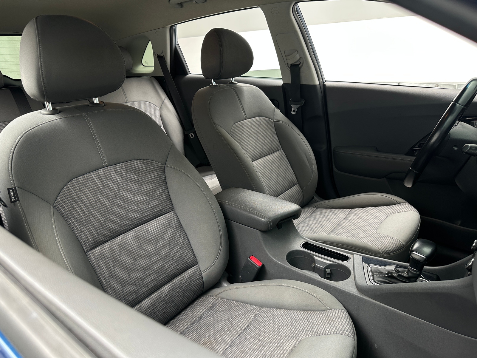 Thumbnail: 2020 Kia Niro - 2