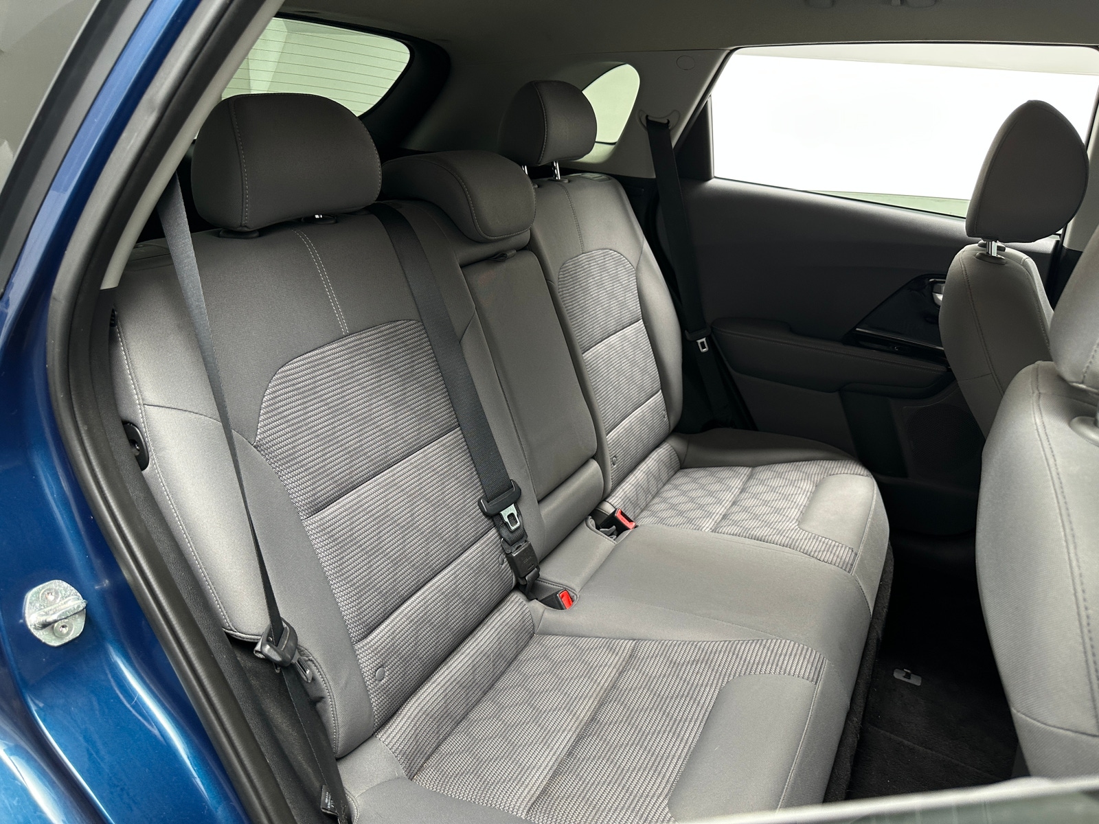 Thumbnail: 2020 Kia Niro - 6