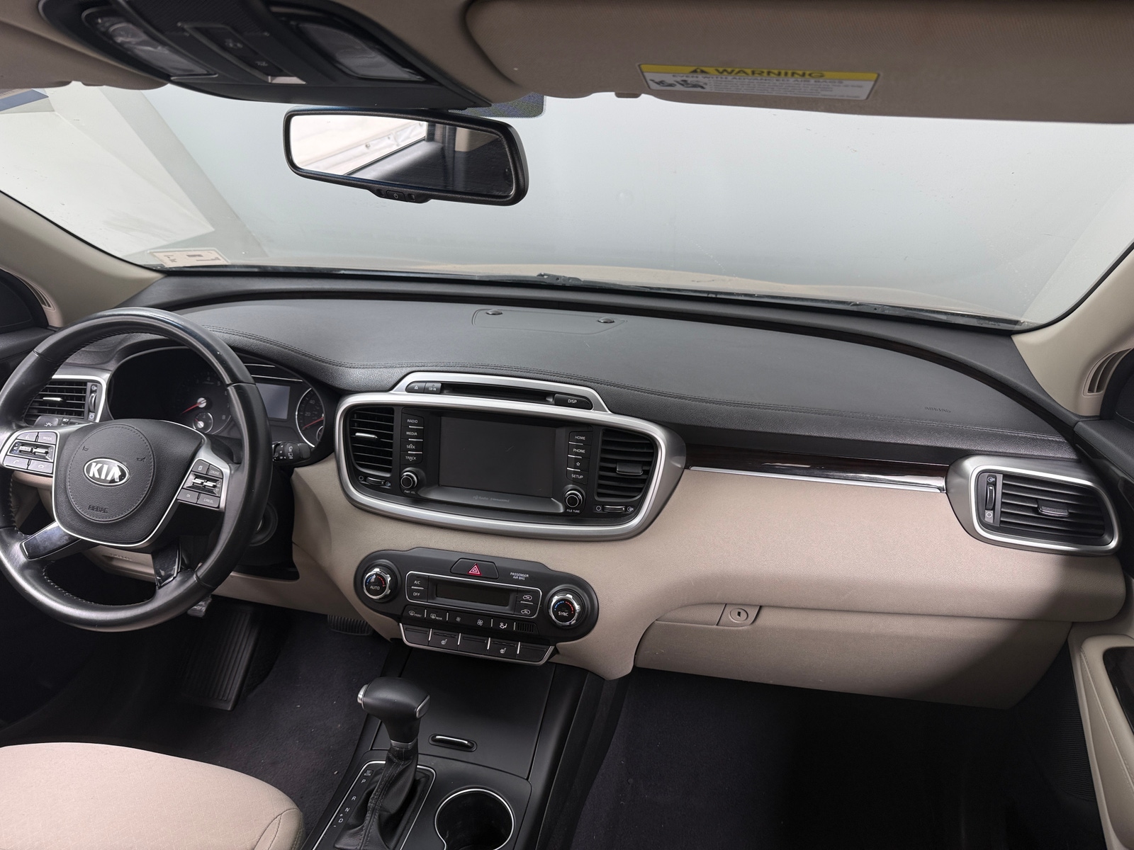 Thumbnail: 2019 Kia Sorento - 3