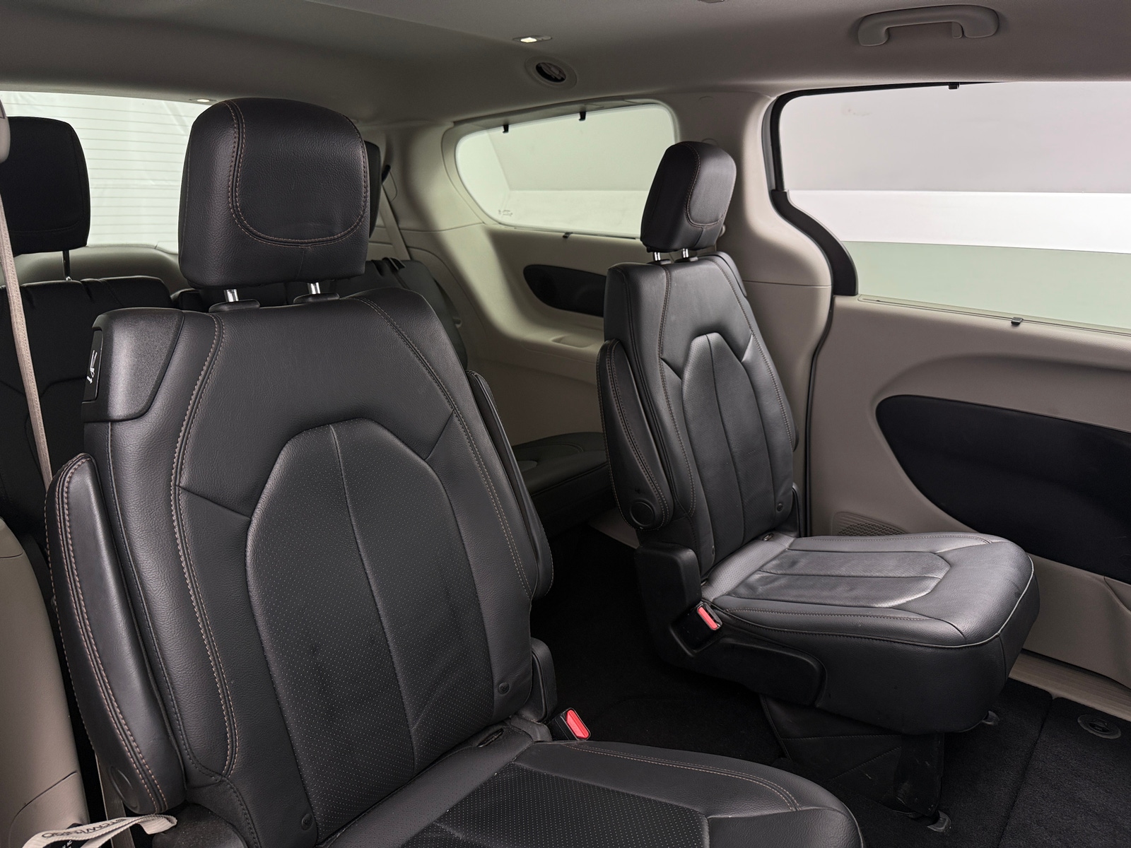 Thumbnail: 2020 Chrysler Pacifica - 5