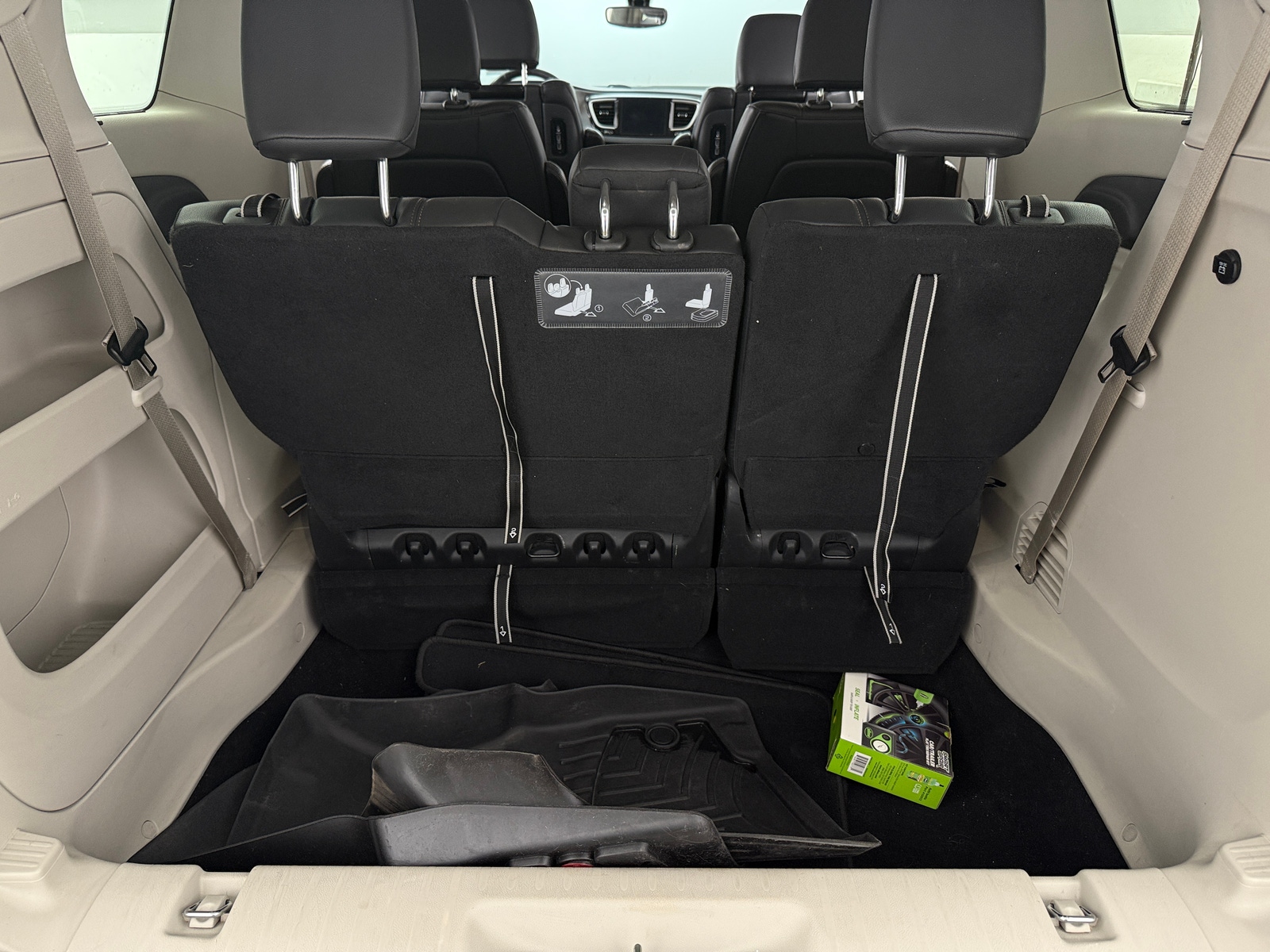 Thumbnail: 2020 Chrysler Pacifica - 6