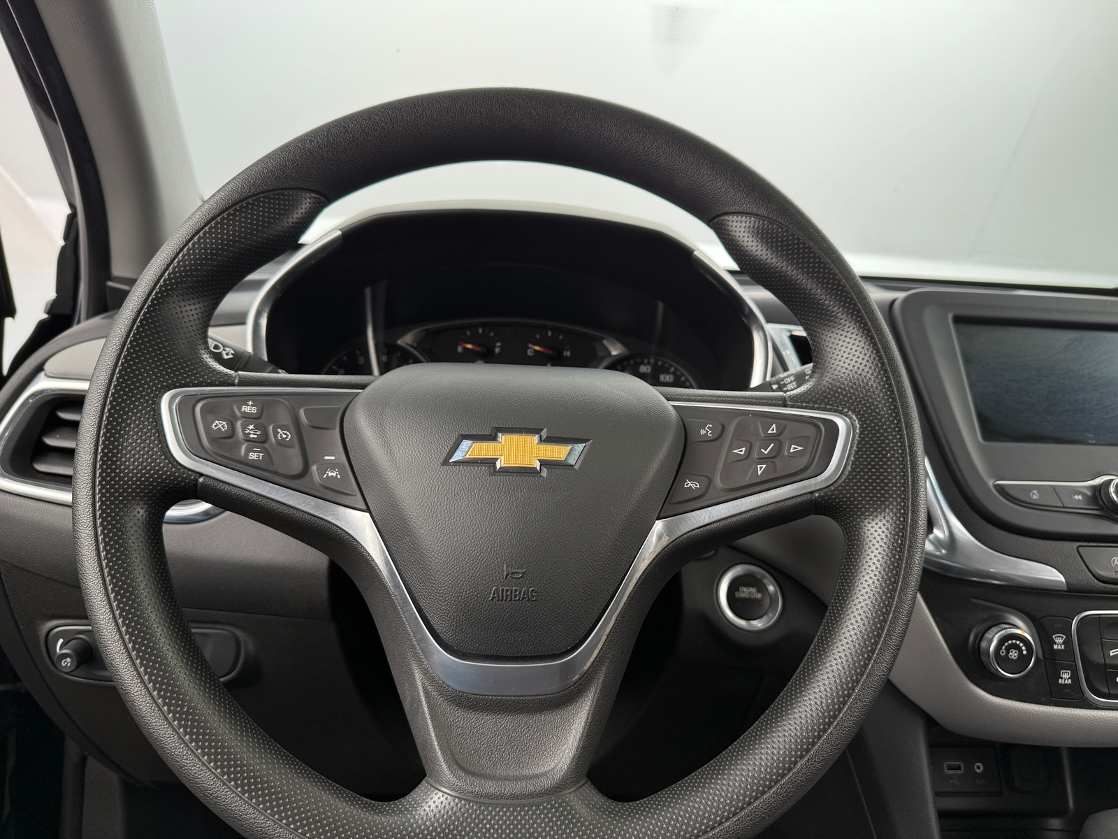Thumbnail: 2023 Chevrolet Equinox - 5