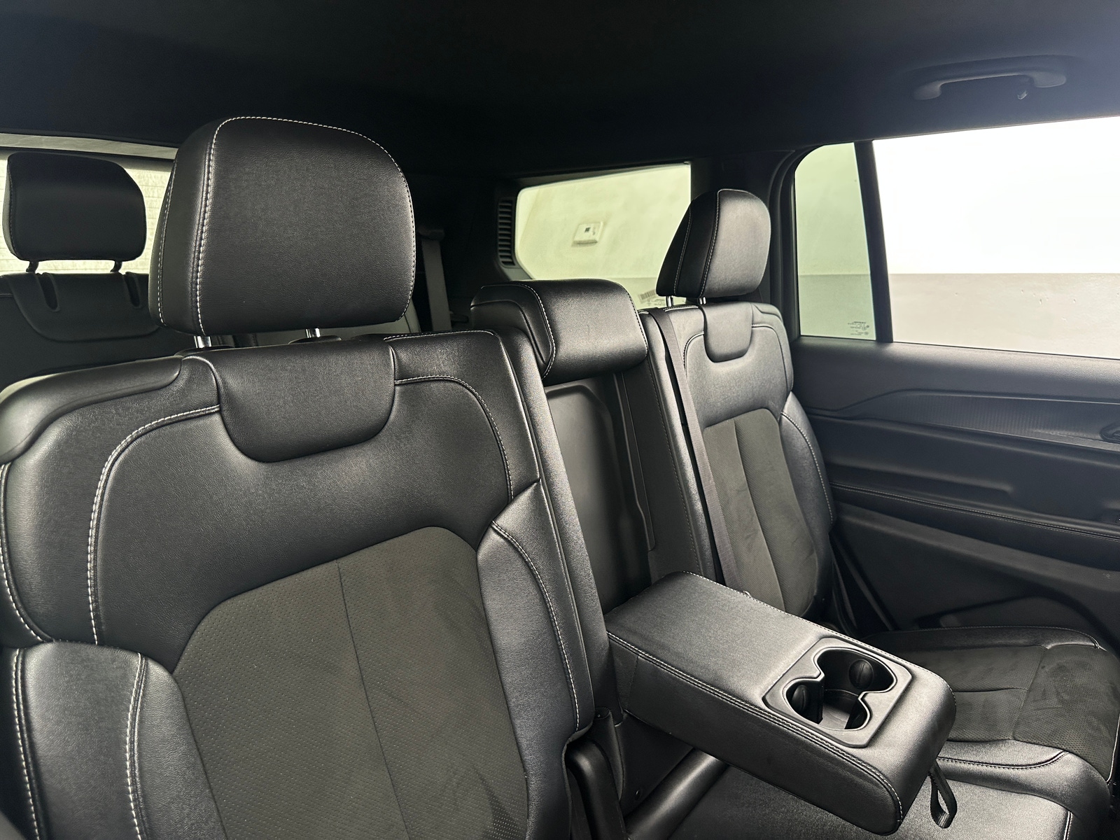 Thumbnail: 2024 Jeep Grand Cherokee L - 5