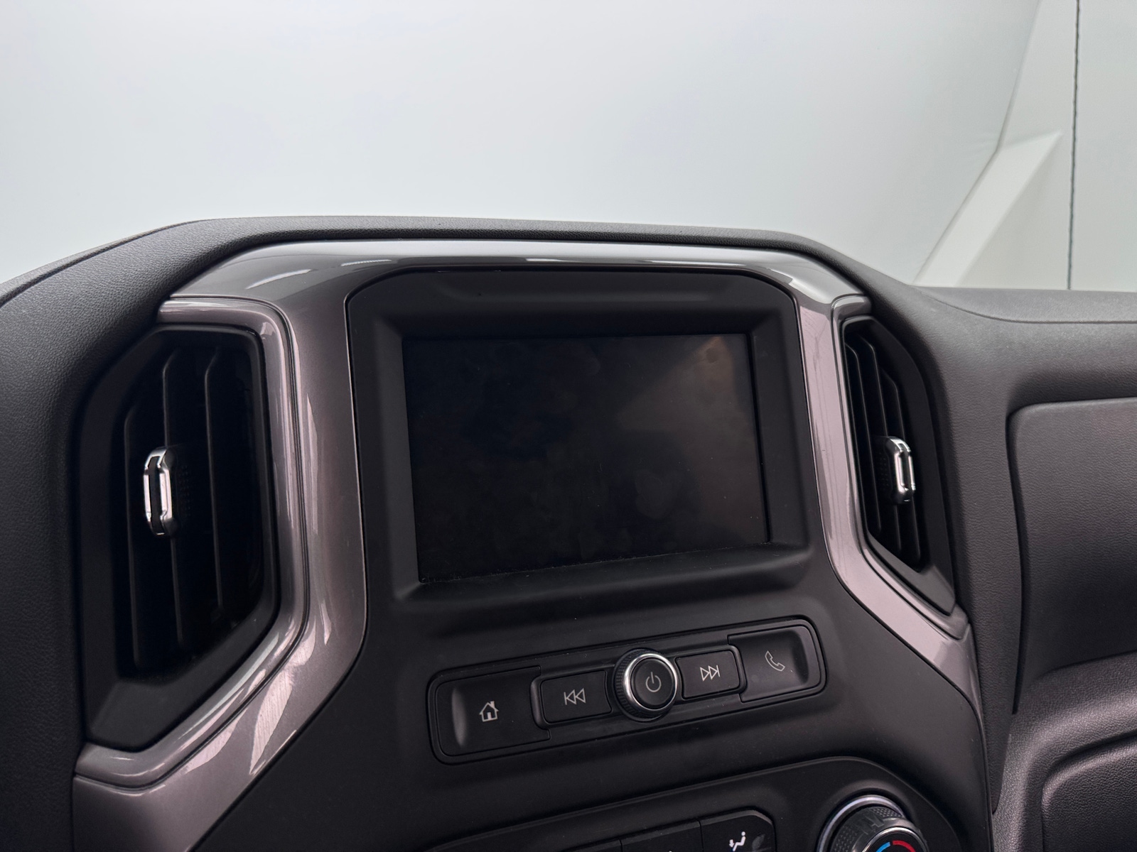 Thumbnail: 2022 Chevrolet Silverado 1500 - 4