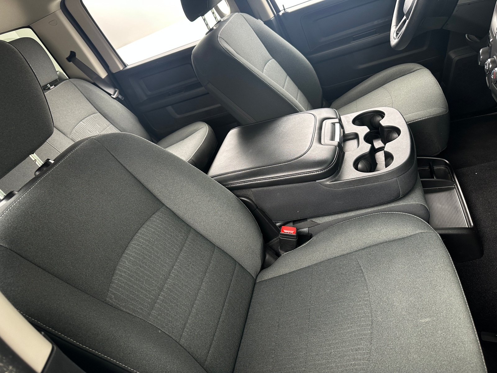 Thumbnail: 2022 RAM 1500 Classic - 2