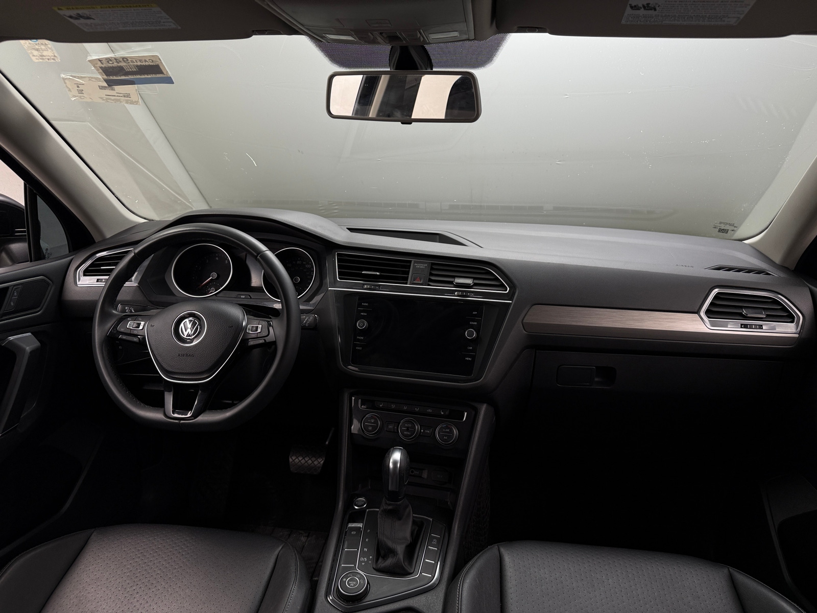 Thumbnail: 2020 Volkswagen Tiguan - 2