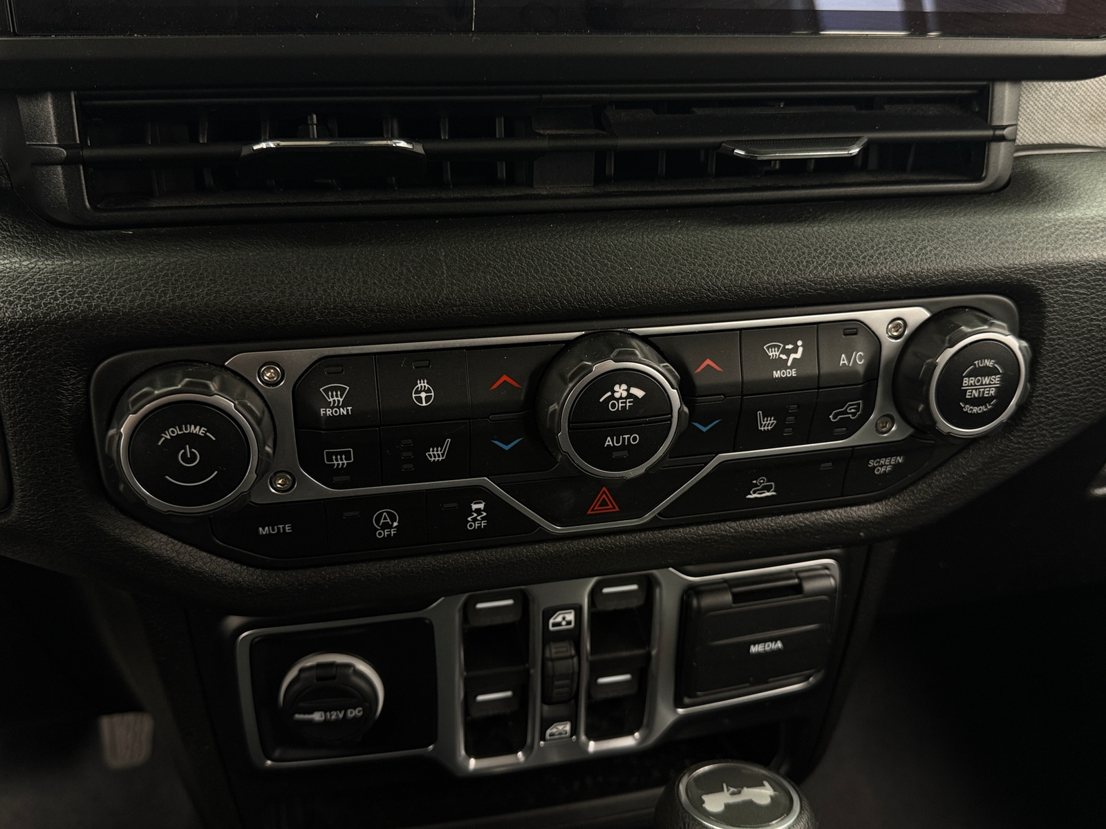 Thumbnail: 2025 Jeep Wrangler - 4