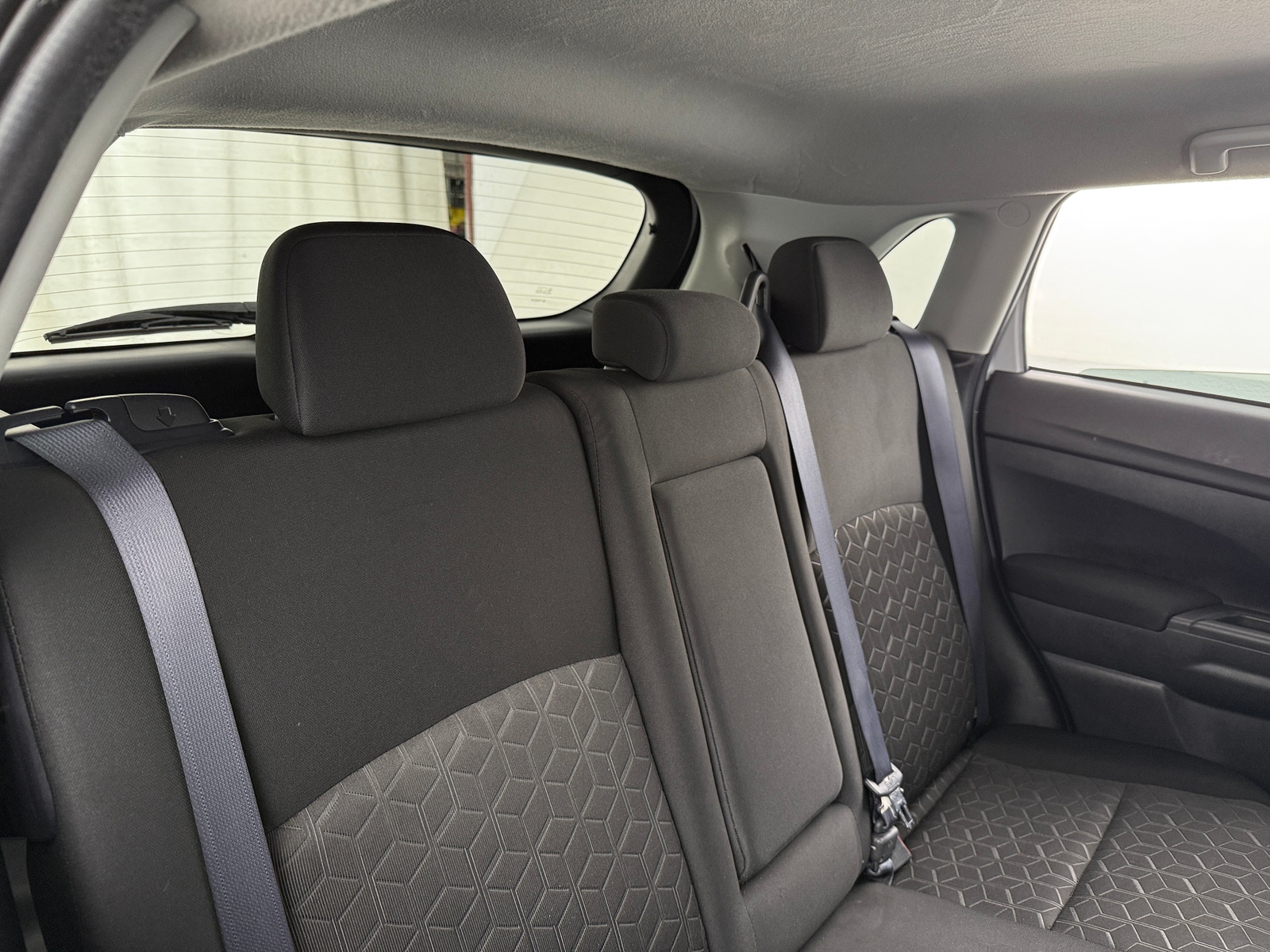 Thumbnail: 2023 Mitsubishi Outlander Sport - 6