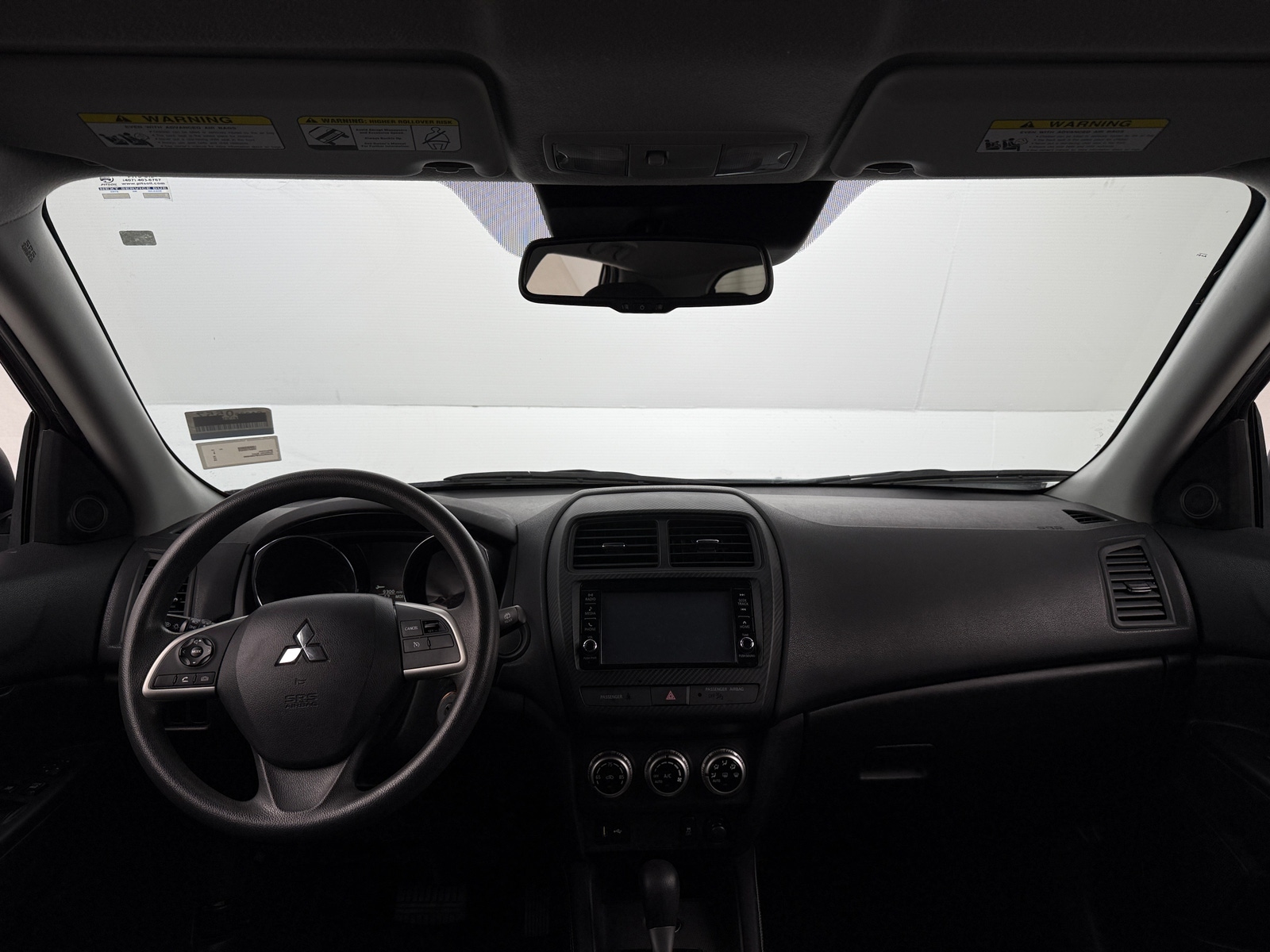 Thumbnail: 2023 Mitsubishi Outlander Sport - 3