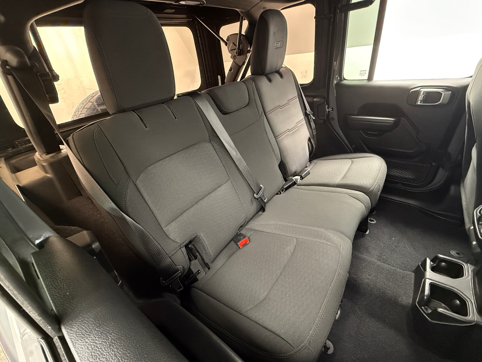 Thumbnail: 2019 Jeep Wrangler - 6