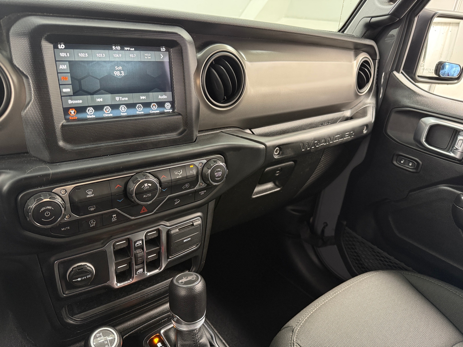 Thumbnail: 2019 Jeep Wrangler - 4