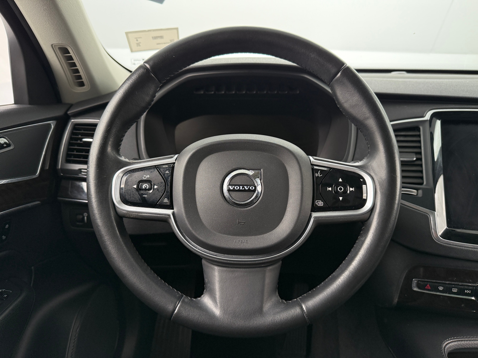 Thumbnail: 2019 Volvo XC90 - 4