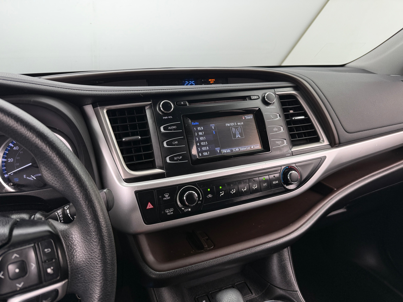 Thumbnail: 2019 Toyota Highlander - 4