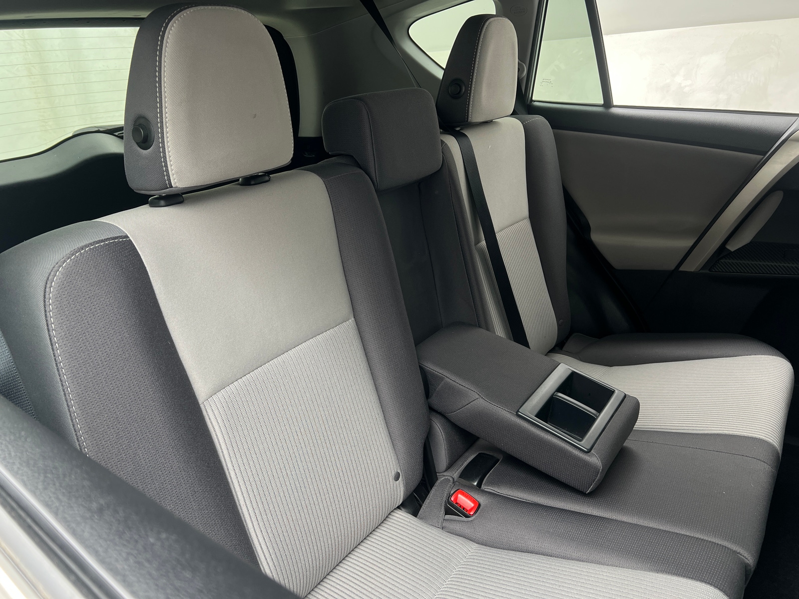 Thumbnail: 2015 Toyota RAV4 - 6