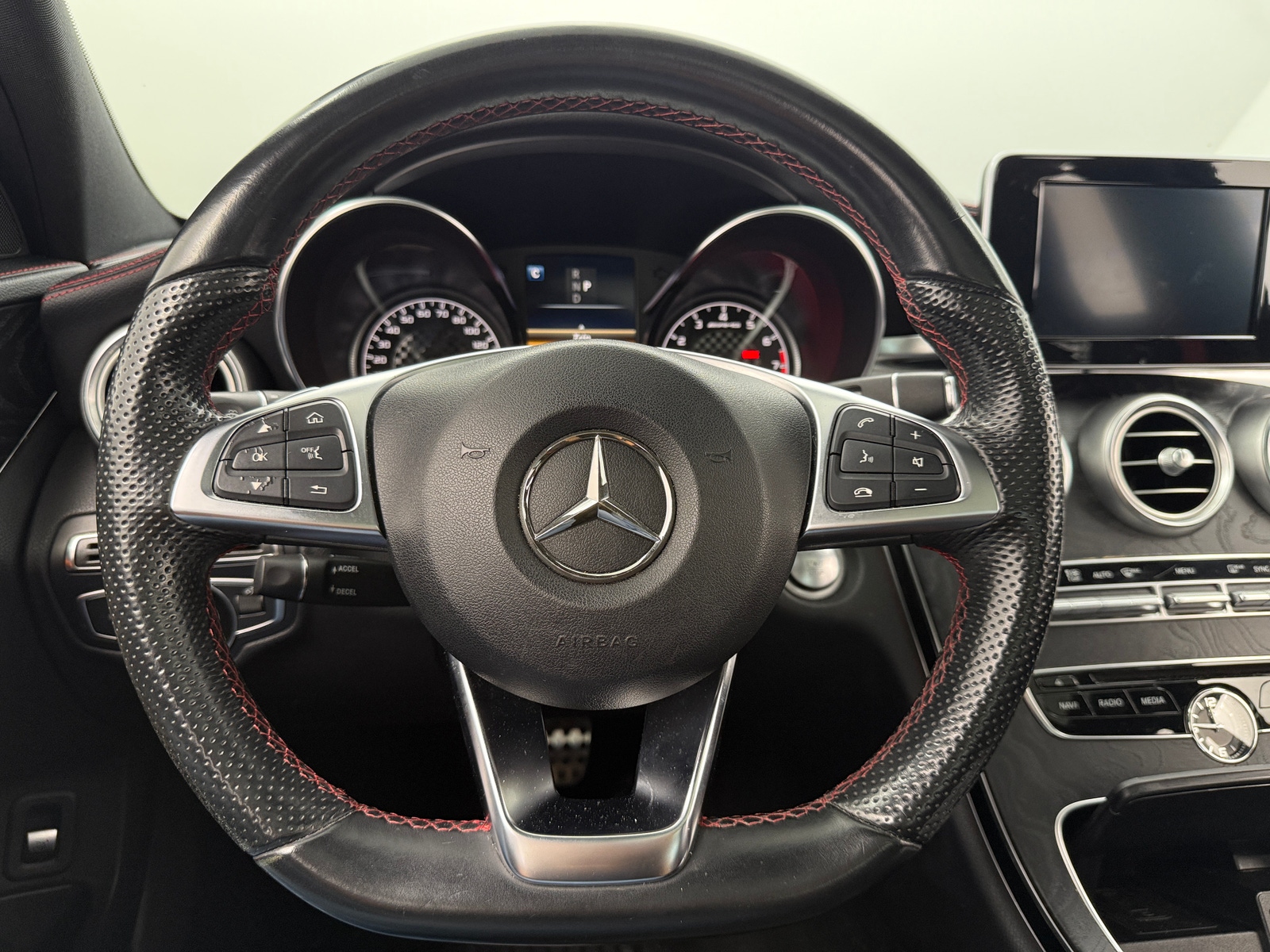 Thumbnail: 2017 Mercedes-Benz C-Class - 4