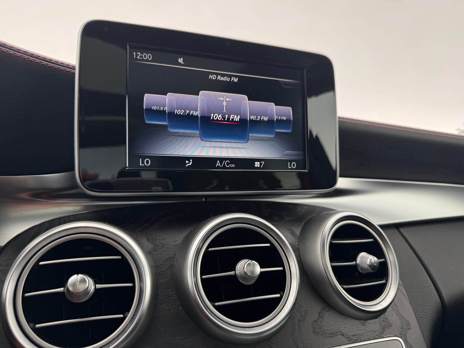 Thumbnail: 2017 Mercedes-Benz C-Class - 3